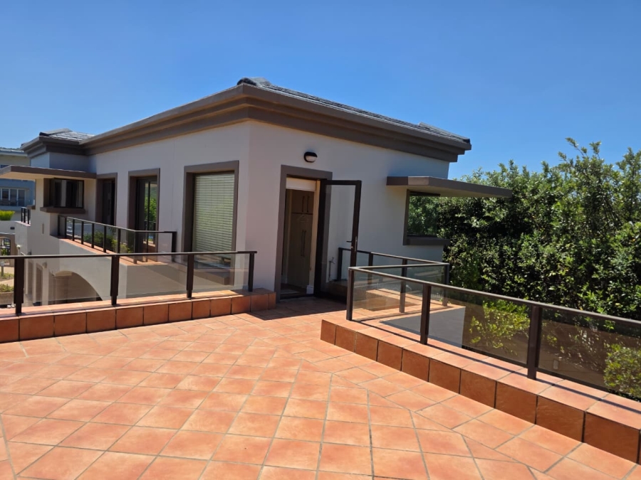 6 Bedroom Property for Sale in Myoli Beach Western Cape